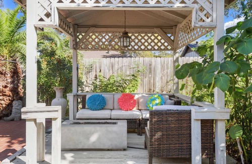 Austin House | New Remodeled 4 BDRM Central Austin W/Pool & Patio