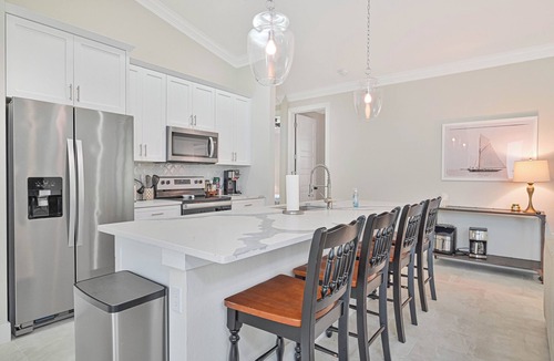 Bonita Springs House | New Remodeled and Quiet 4 bed pool home by Coconut Point - Close to Beaches!