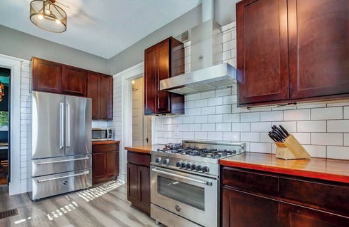 Bonnycastle House | New Renovated 4BR Home, Fenced Yard w Playground