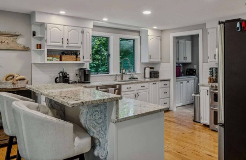 West Hartford House | New-Renovated, Large Private Deck - Fox Crossing