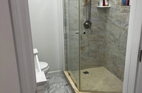 Woodland Park Apartment | New Renovated, Luxury 1-bedroom apartment with AC in Woodland Park