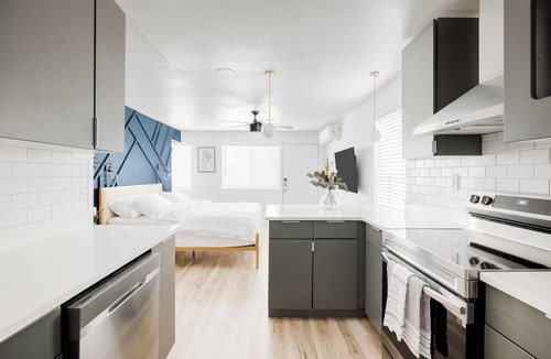 North Mountain House | New Renovated Private Studio