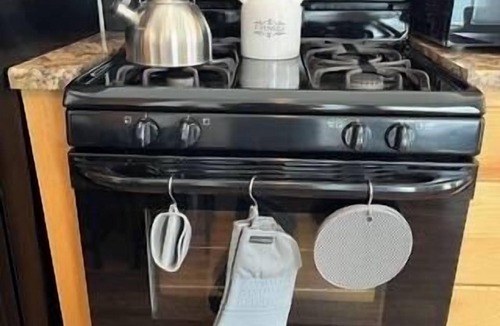 Hudson Bend Resort | NEW! Resort and Cozy Cottage