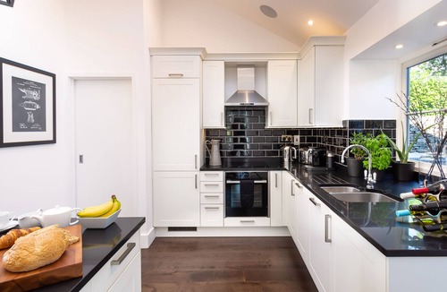 Bowland Bridge House | NEW - River Barn - 5 Star - Luxury Riverside Retreat