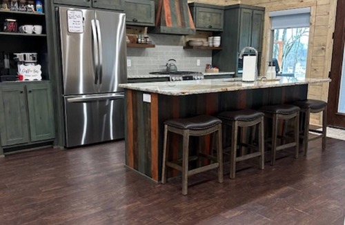 Golden Cabin | New! Riverfront, Free Firewood, Sport Fishing Pond