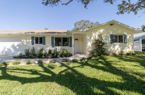 Riverside House | *NEW* Riverside Retreat w/Pool