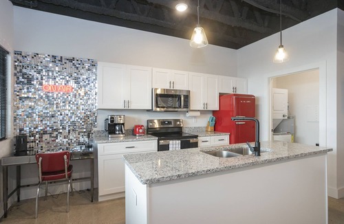 Nashville Condo | New!* Rock & Roll Retreat Near Airport & Downtown!