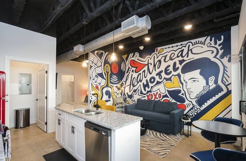 Nashville Condo | New!* Rock & Roll Retreat Near Airport & Downtown!