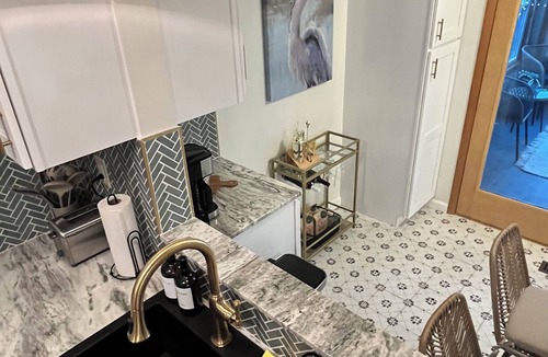 Brewerton House | New Romantic Lake House!