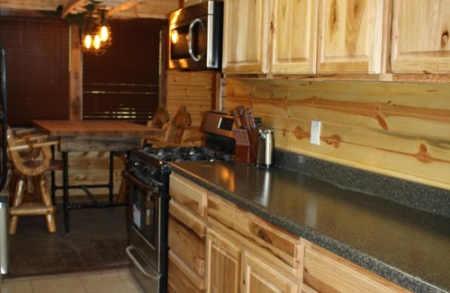 Cotter House | New Rustic Cabin In Historic Downtown Cotter & The White River