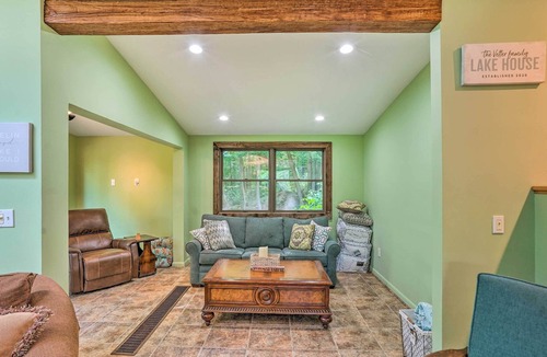 Stamford House | NEW! Rustic Stamford Lakehouse w/ Wraparound Deck!