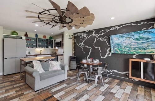 Kahuku Condo | NEW! RusticLuxe — Fully Custom Boss Cabin at Turtle Bay