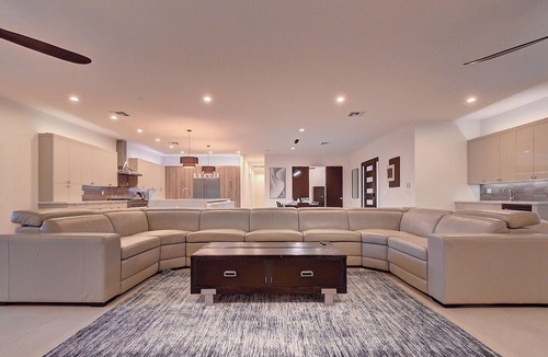 Shea North Estates House | NEW Scottsdale 7BR Luxury Estate - Pool, Spa, Pickleball - Sleeps 24