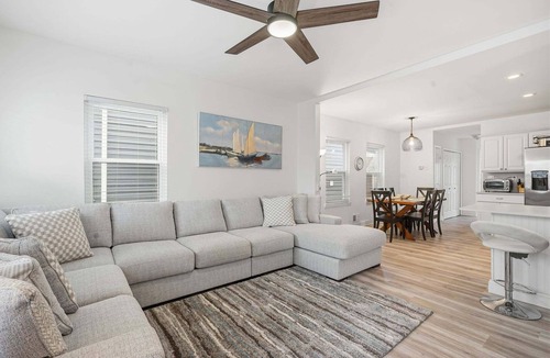 Sea Bright House | NEW! Sea Bright Gem | Steps to Beach + Parking