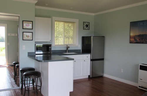 Palmer House | NEW Self contained- Beautiful Mt. View- Bungalow