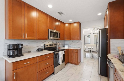 Crosby House | NEW! Serene Waterfront Haven Spacious 3BR in Newport