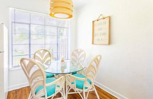 Bay Isle House | New Sky side cottage close to beach