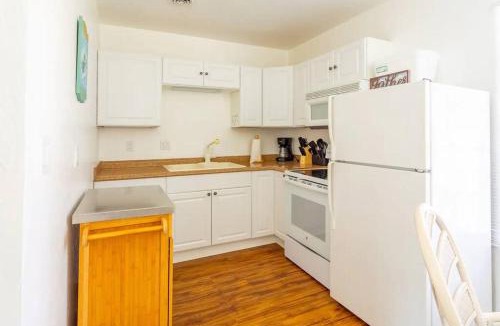 Bay Isle House | New Sky side cottage close to beach