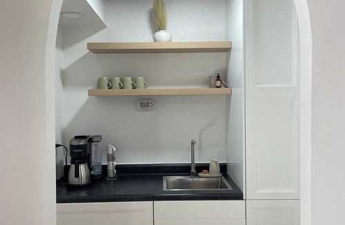 Moorcroft House | New Solar Powered Home on Cozy Pine Ridge