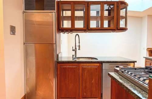 Columbus Apartment | NEW - South End Penthouse w/Roof Deck - Walk to Everything - Washer and Dryer