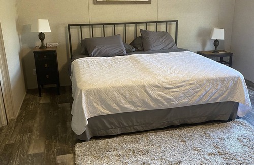 Southport House | New Southport house 4 miles from beach and town.
