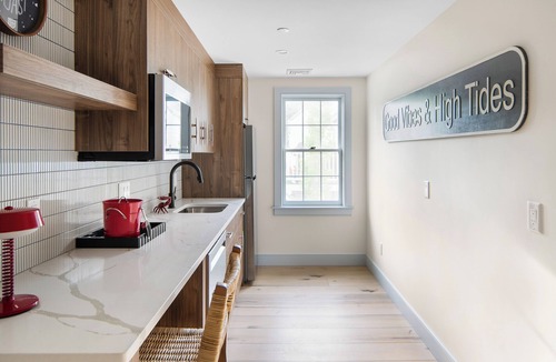 Newburyport Hotel | New Spacious 3BR l Captain's Suite l Downtown+ Patio