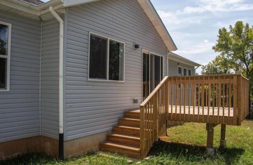 Airport Township House | New Spacious 4 Bed 3 Bath Home Near St Louis St Charles