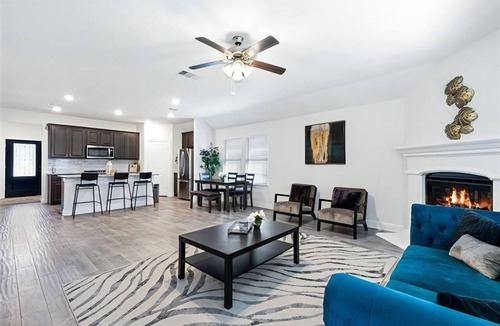 Frisco House | New & Spacious 4Bed/2Bath Retreat Central Frisco