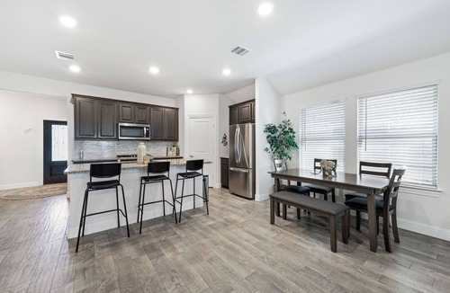 Frisco House | New & Spacious 4Bed/2Bath Retreat Central Frisco