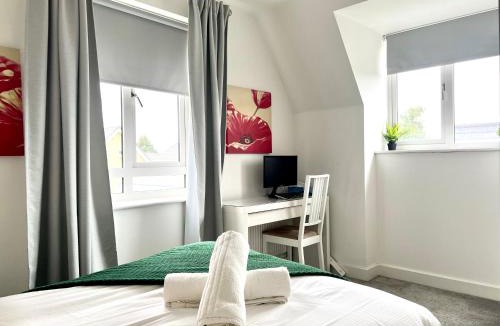 Longstanton Apartment | New Spacious Cambridge Townhouse 3bed-3bath