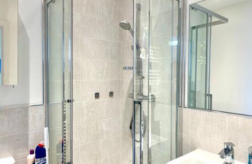 Longstanton Apartment | New Spacious Cambridge Townhouse 3bed-3bath