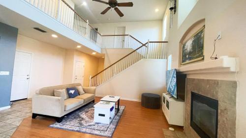 Elk Grove House | New - Spacious, Comfortable 5 Beds 3 Baths House