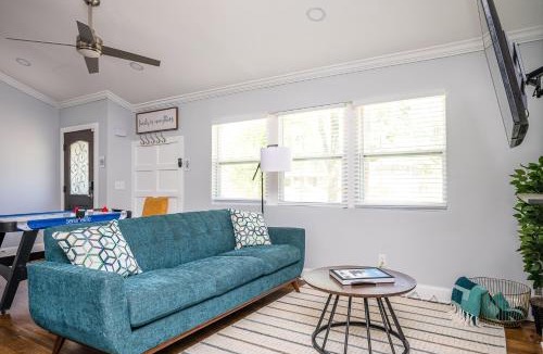 Candler-McAfee House | NEW Spacious Decatur Oasis w Fire Pit, Mins to ATL