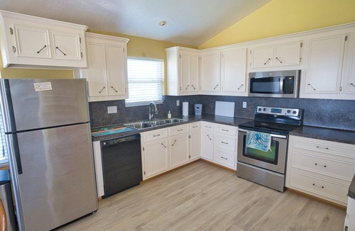 Cedar Lane House | NEW-Spoonbill House -Perfect 2 bedroom right on the ICW - 2 Piers to fish