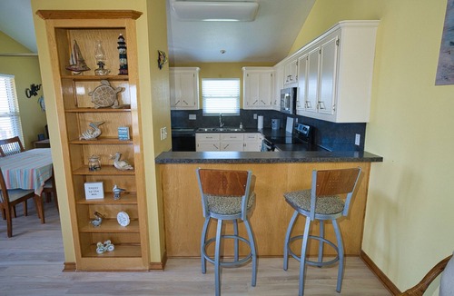 Cedar Lane House | NEW-Spoonbill House -Perfect 2 bedroom right on the ICW - 2 Piers to fish