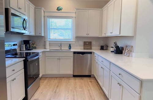 Panacea House | NEW - St. Teresa Beach Escape w/Private Beach Acc