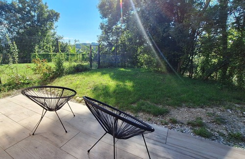 La Bridoire Apartment | New studio 2 steps from lac de aiguebelette