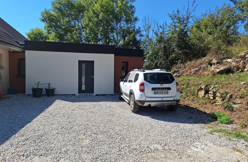 La Bridoire Apartment | New studio 2 steps from lac de aiguebelette