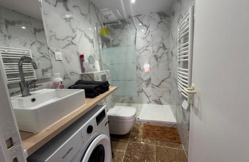 Neuilly-sur-Seine Apartment | New studio apartment hotel Palais des Congrès 11