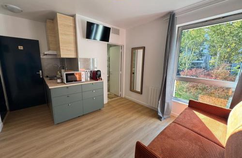 Neuilly-sur-Seine Apartment | New studio apartment hotel Palais des Congrès 11