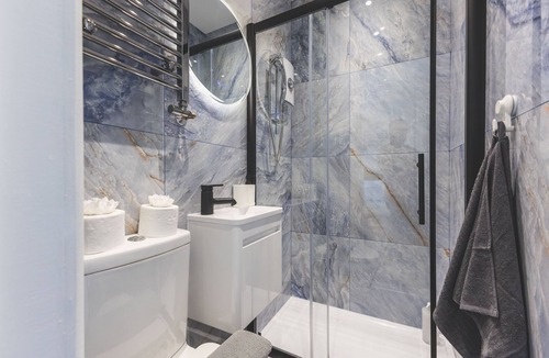 Highbury Apartment | New studio flat in Islington GREAT location -04