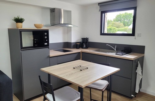 Argentre-du-Plessis Apartment | New studio downtown