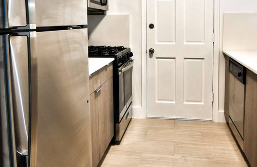 The Roads Condo | ✨ New Studio Plus Free Parking