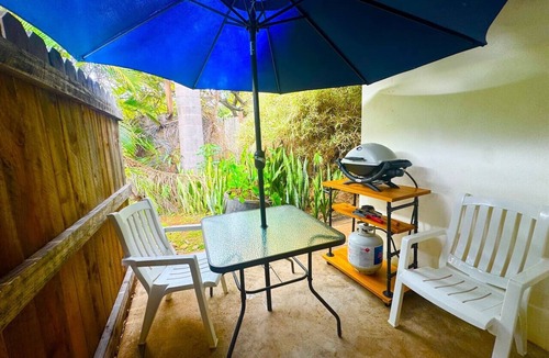 Bayview Apartment | New! Studio Suite with Pool by Beach with AC