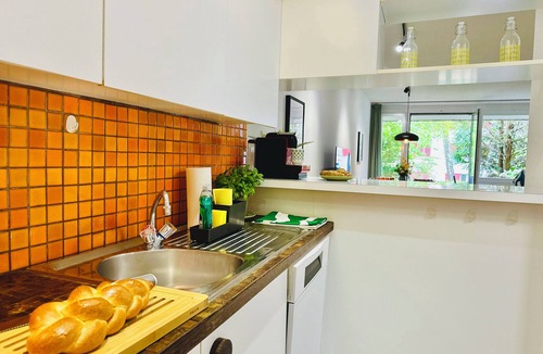 Oerlikon Apartment | New studio with terrace and lots of privacy