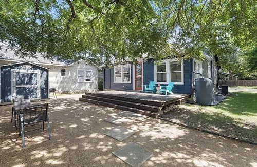 North University House | NEW Style & Comfort - 2 miles to downtown, 5 blocks to cute cafes, bars
