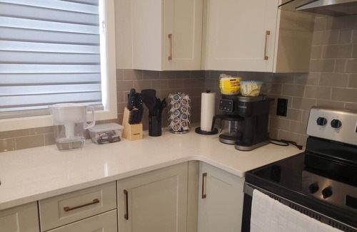 Southeast Calgary House | New Stylish 4Bdr/5Bed/2.5Bath/Well Equiped For Remote Work/Lake Access/Games
