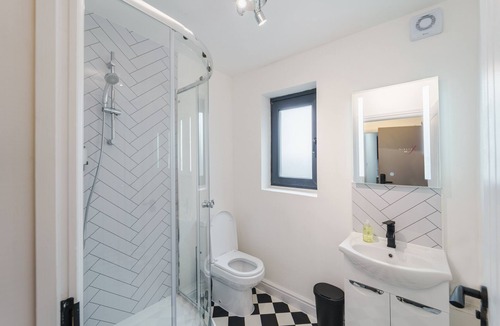 Derby Apartment | New Stylish Apartment I Deluxe Studio App