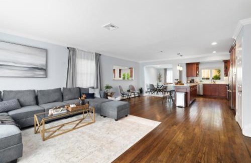 Cove - East Side - Shippan House | New Stylish Beach Home near Stamford Downtown/Cove Beach/40 min to NYC