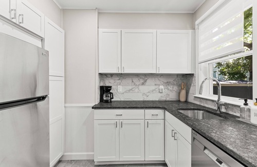 Blackstone Apartment | NEW: Stylish & Modern 3BR Near Brown University
